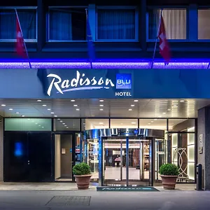 **** Hotel Radisson Blu, Suisse